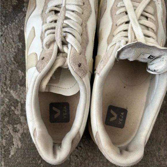 Veja Off-White and Tan Sneakers used need cleaning size 8 - Picture 7 of 8
